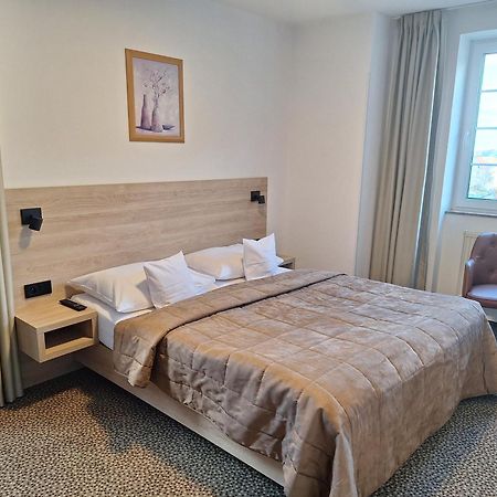 Hotel Avion Prague Exterior photo